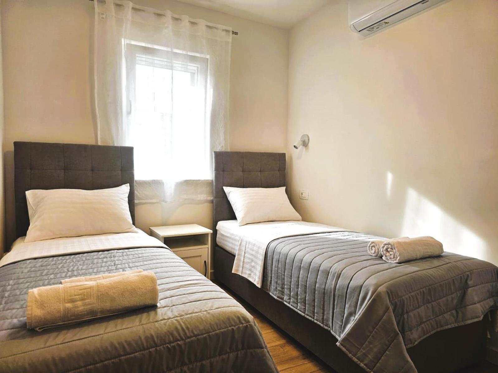 Apartments Miamare 2 Primosten Bilik gambar