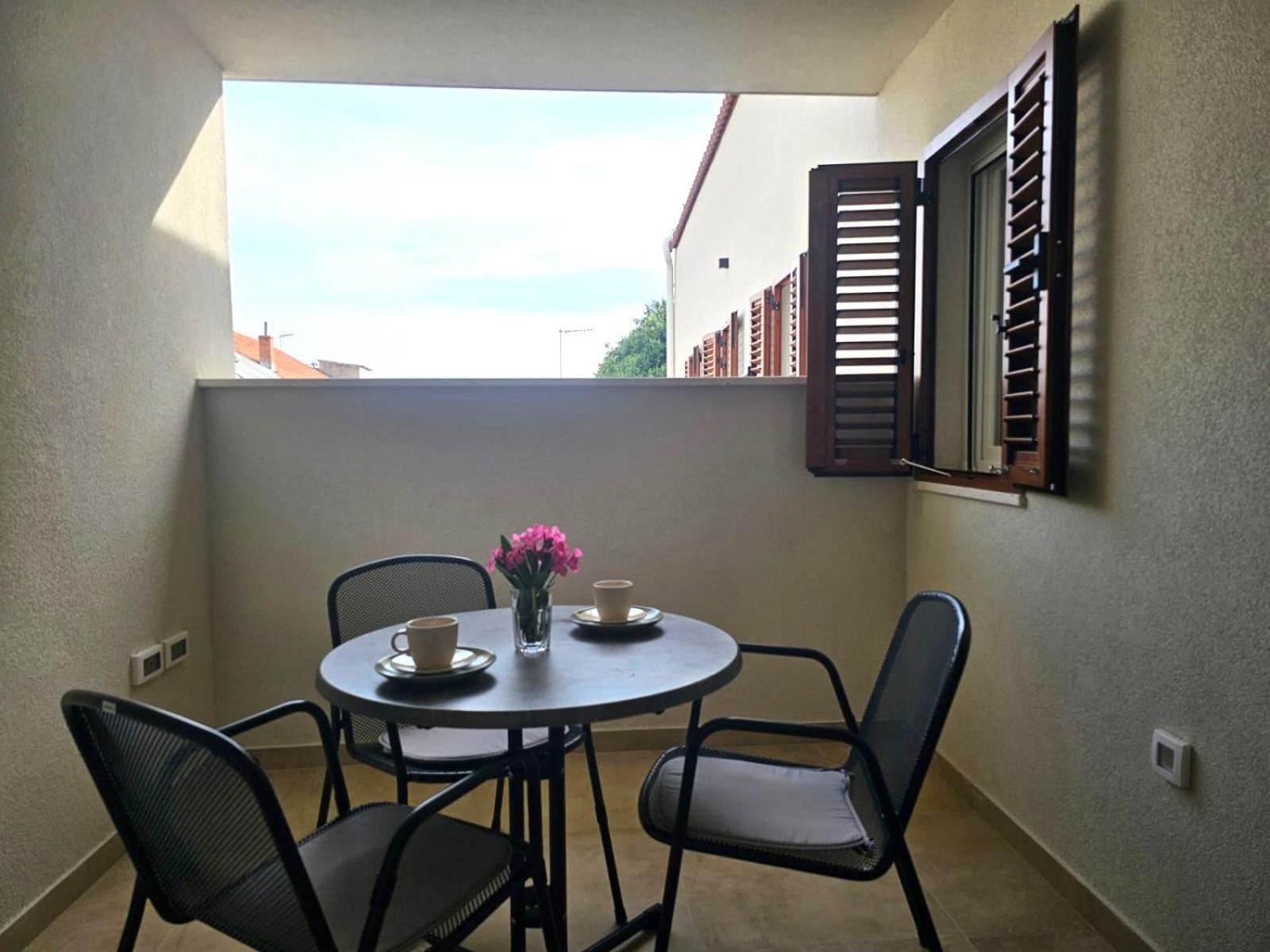 Apartments Miamare 2 Primosten Luaran gambar
